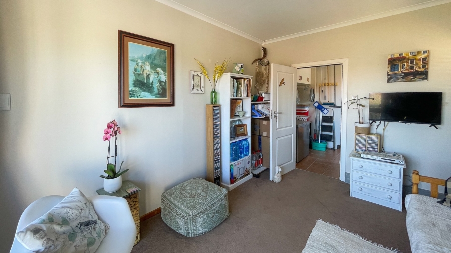5 Bedroom Property for Sale in Hersham Western Cape